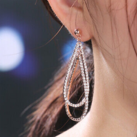 Jewelry - NEW 18k Rose Gold Plated Gorgeous Earrings